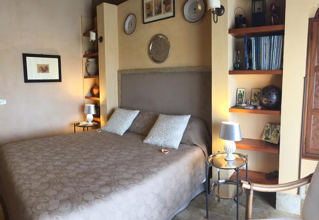 マルサラ Casale Alma Bed & Breakfast エクステリア 写真